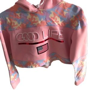 Crop hoodie with jeans